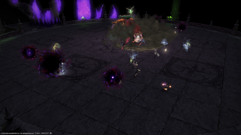 この黒いもこもこが「禁断の門」